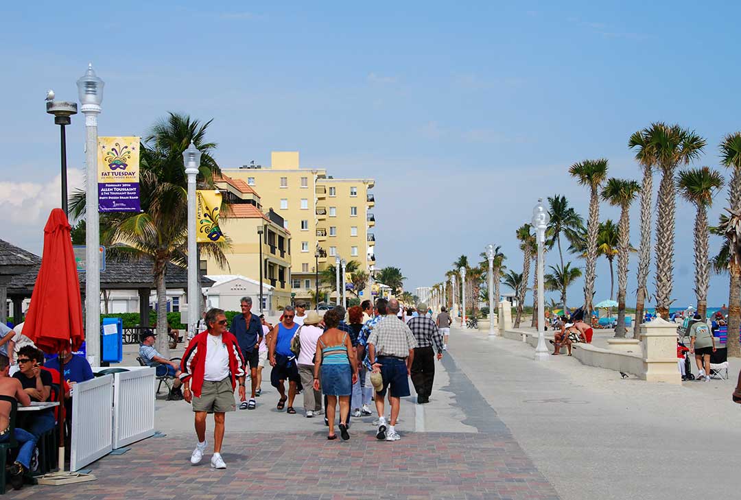 Restauranger i Hollywood Beach, Florida med Hollywood Beach Broadwalk