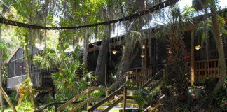 Linger Lodge Restaurant – men inte för matsedeln Linger Lodge Restaurant & Bar, Bradenton, Sarasota, Florida.