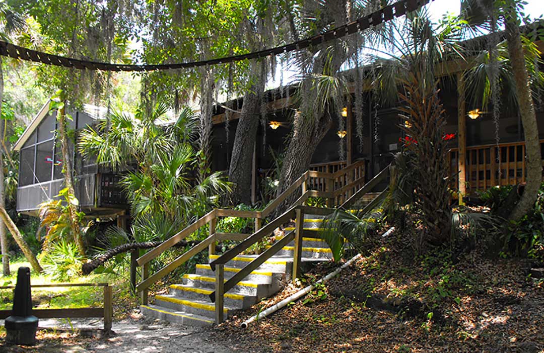 Linger Lodge Restaurant & Bar, Bradenton, Sarasota, Florida.