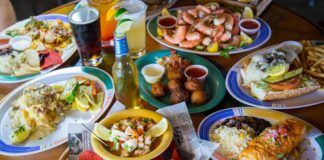 Hogfish Bar and Grill – krog med äkta Old Florida Hogfish Bar and Grill, Stock Island, Key West