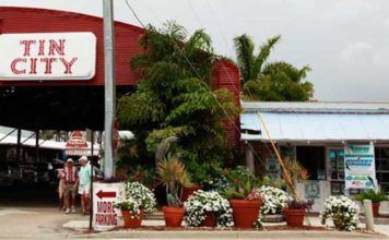 Naples utflykter och aktiviteter går mot Everglades Naples: Utflykter och aktiviteter, Tin City