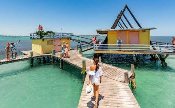 Stiltsville tidsresa till sprit och nakenbad på Bikini Club stiltsville, Zeitreise zu Alkohol und Nacktheit, Pfahlbauten